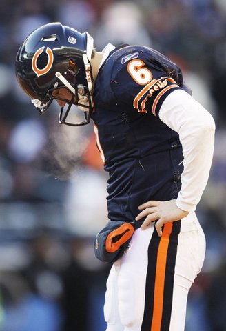 Jay Cutler leaves game with groin injury, won't return