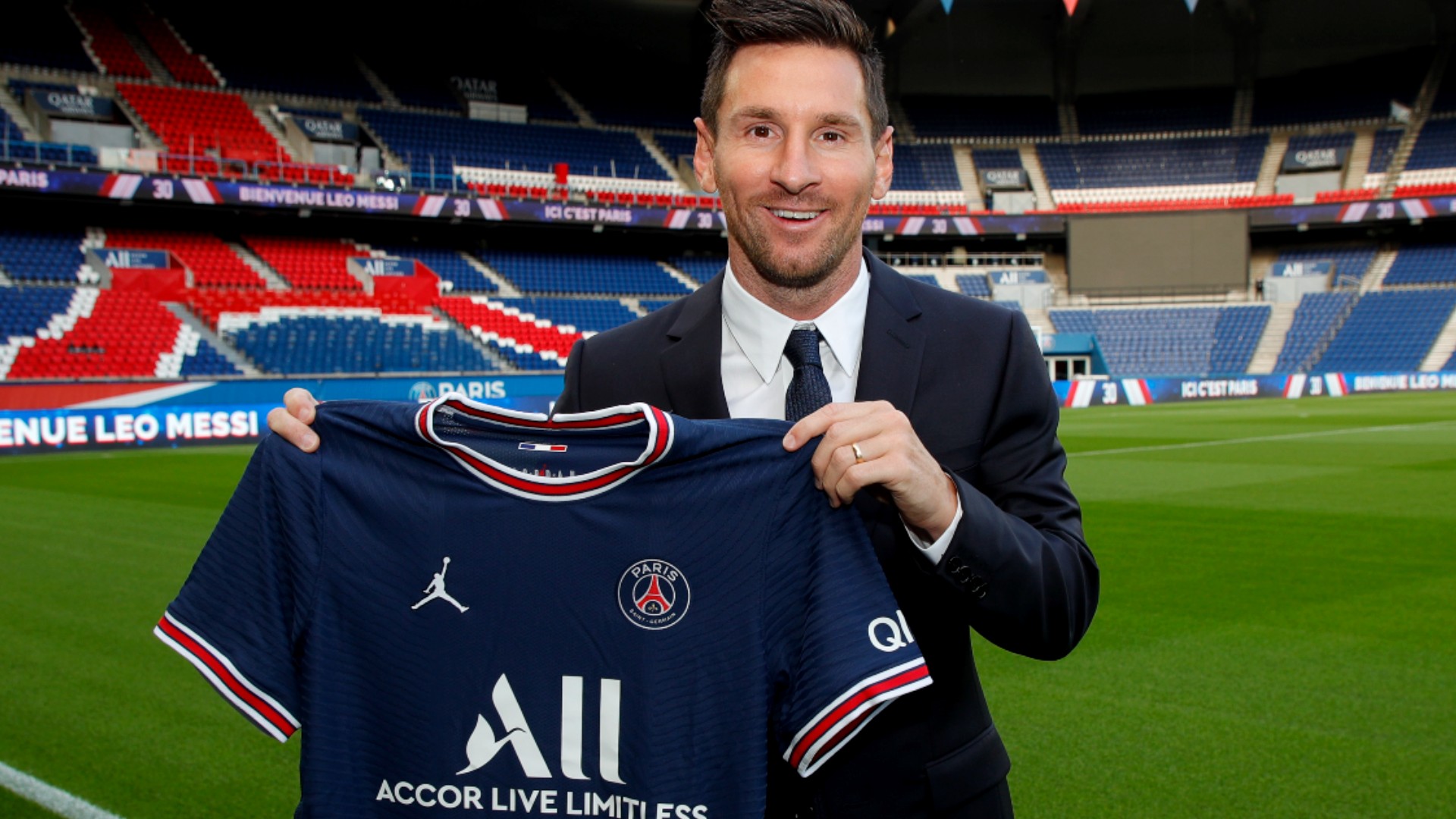 Lionel Messi Officially Completes Move to Paris SaintGermain
